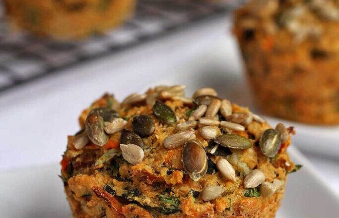 Opções saudáveis e cheias de proteínas para um lanche prático