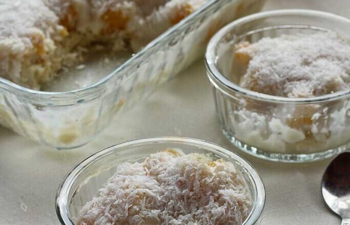 Deliciosa sobremesa de pêssego com creme sem glúten e sem lactose