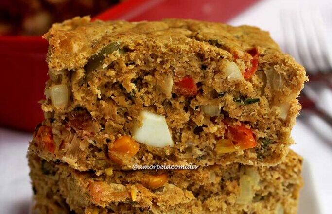 Receita fácil de torta de sardinha de liquidificador sem farinha de trigo.
