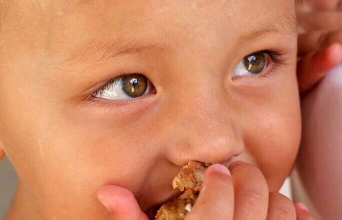 Delícia saudável: receita de bolo de banana com aveia sem açúcar