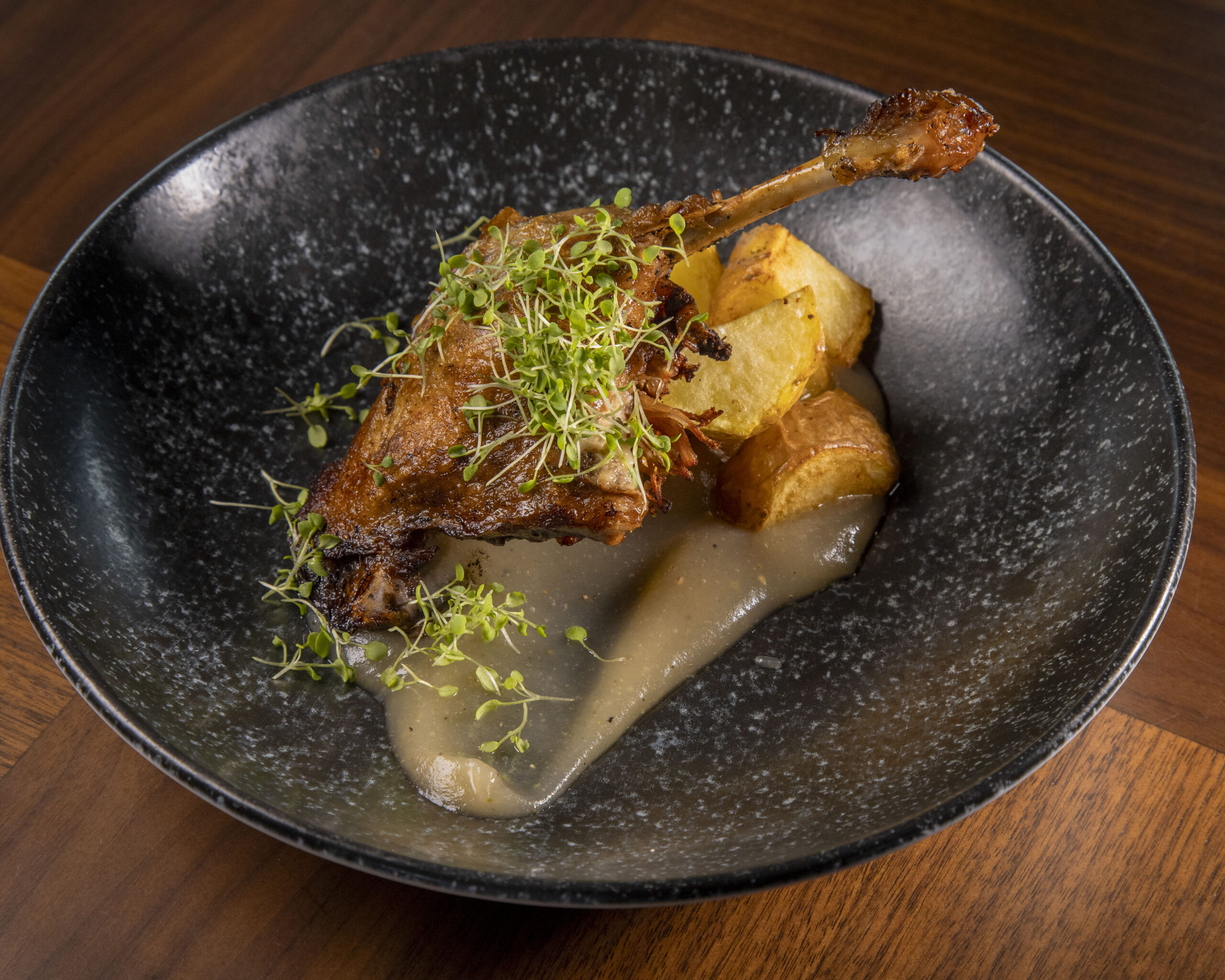 Clara Resorts reformula cardápios com assinatura da chef e CEO Taiza Krueder